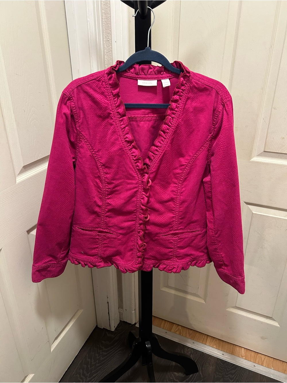 Chico's Magenta Ruffle Trim Snake reptile print Jacket